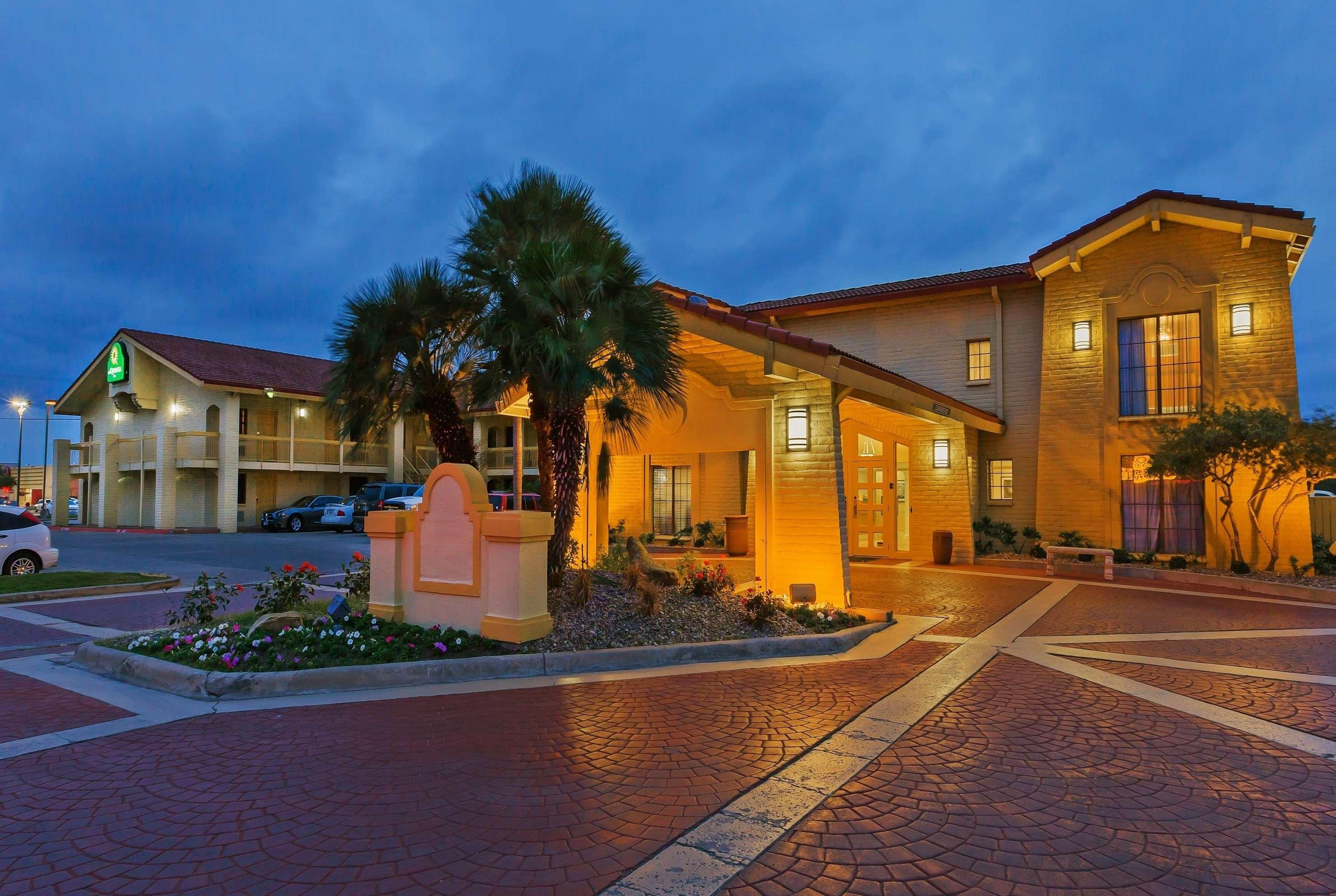 La Quinta Inn By Wyndham Victoria Εξωτερικό φωτογραφία