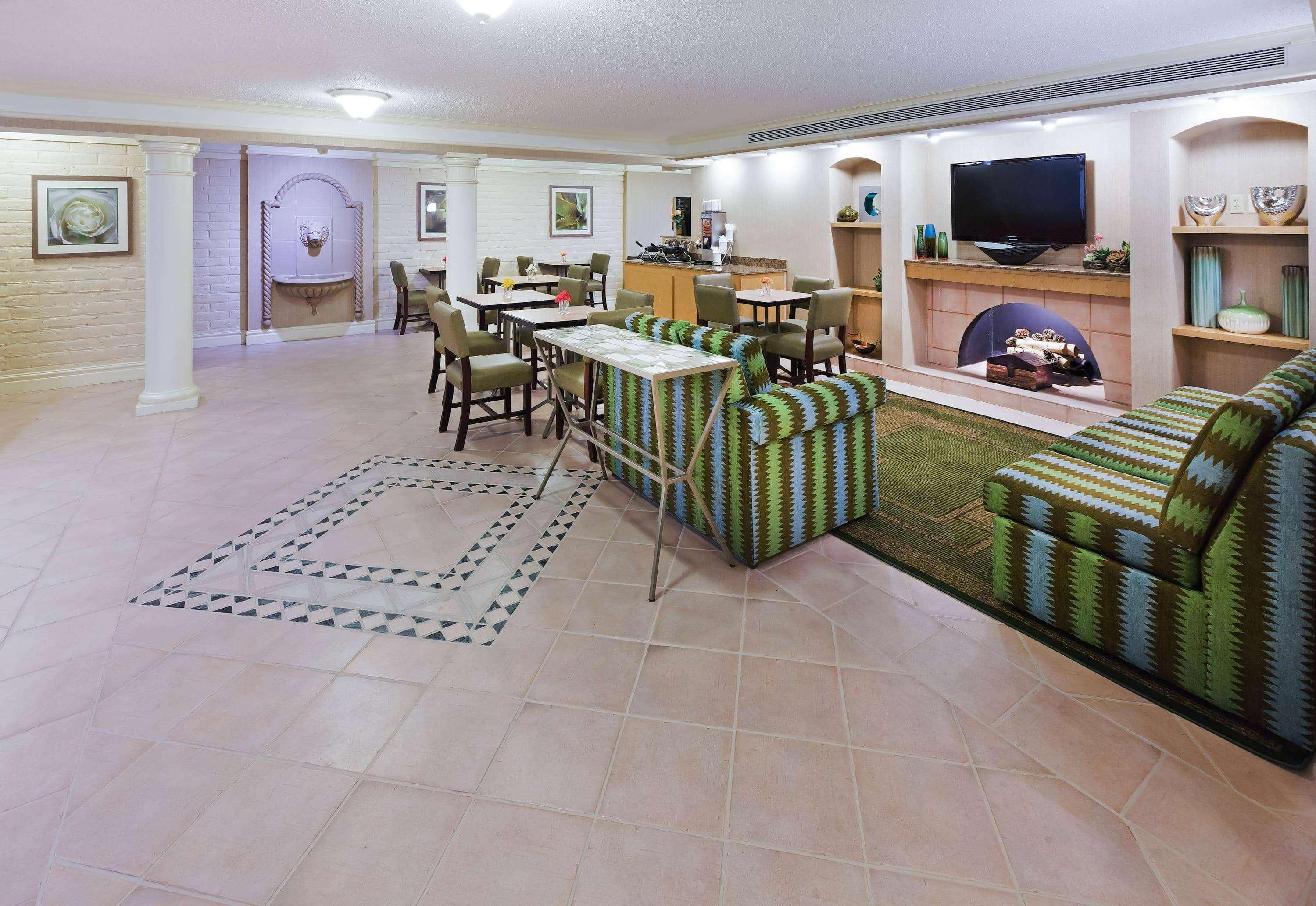La Quinta Inn By Wyndham Victoria Εξωτερικό φωτογραφία