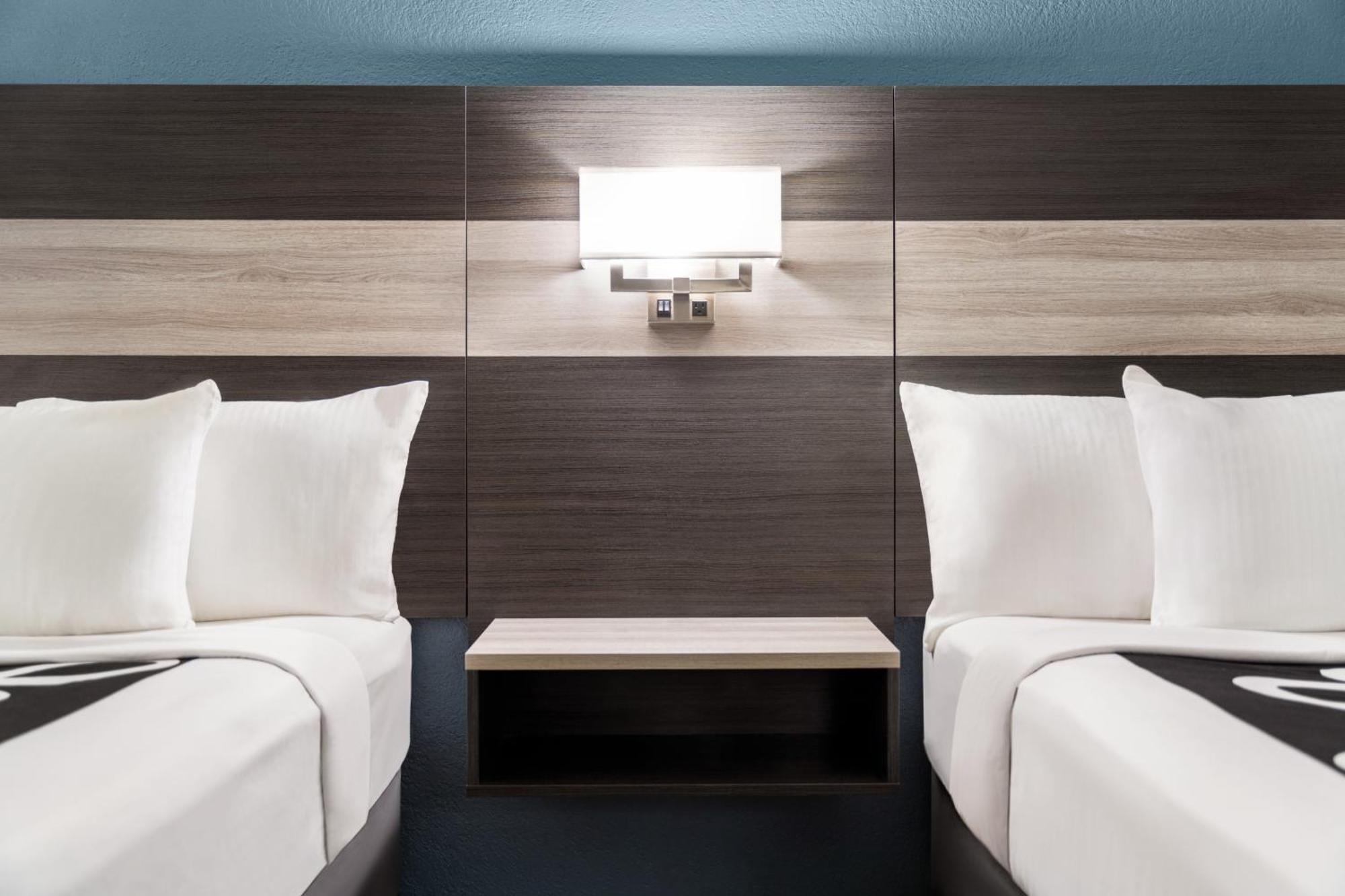 La Quinta Inn By Wyndham Victoria Εξωτερικό φωτογραφία
