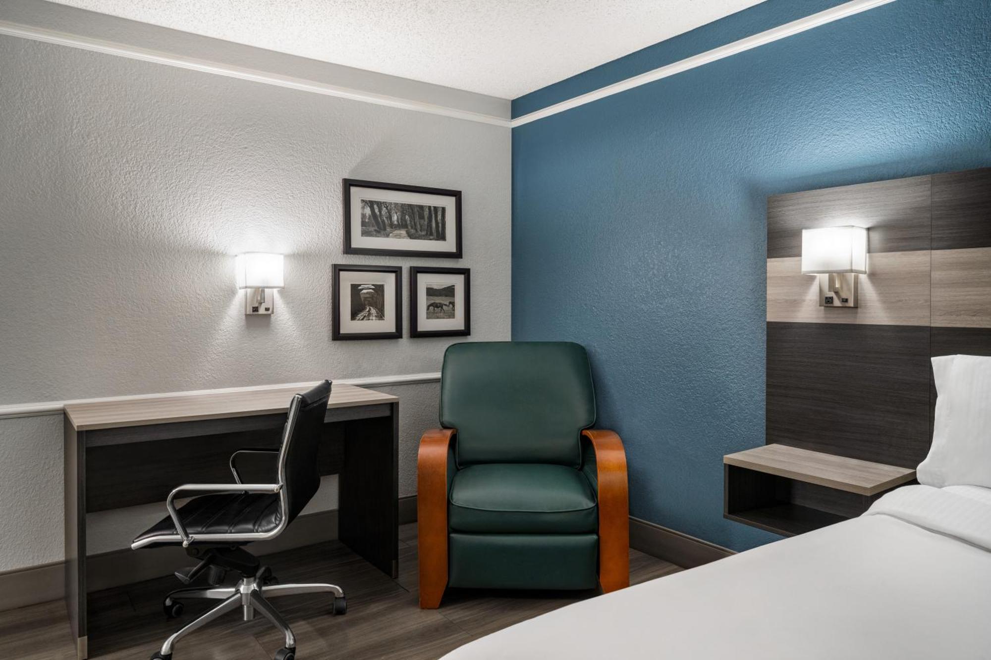 La Quinta Inn By Wyndham Victoria Εξωτερικό φωτογραφία