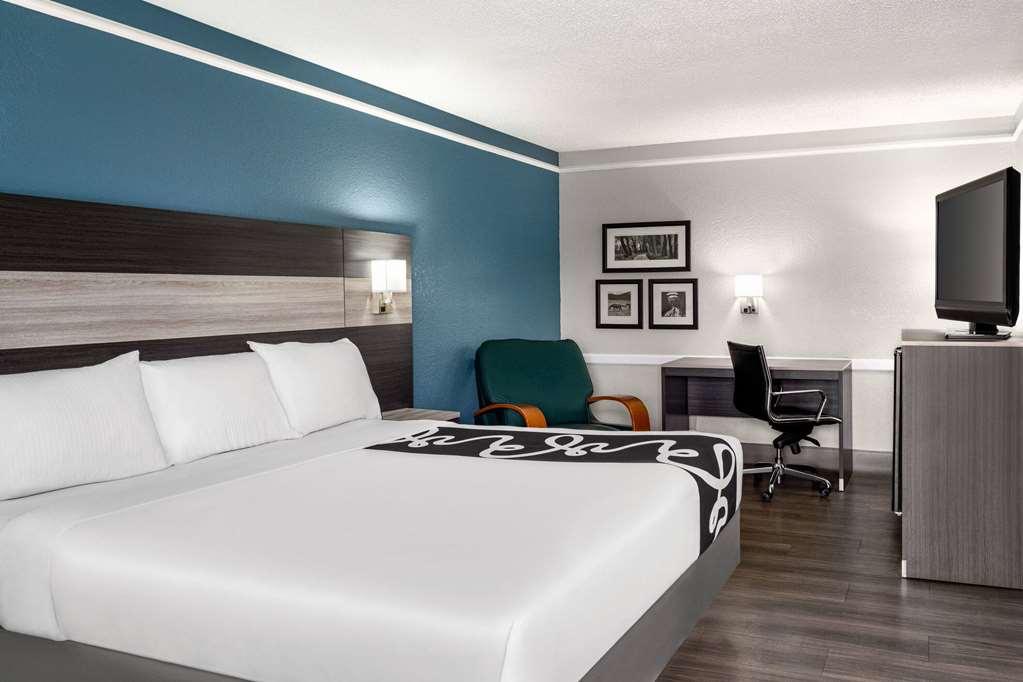 La Quinta Inn By Wyndham Victoria Δωμάτιο φωτογραφία