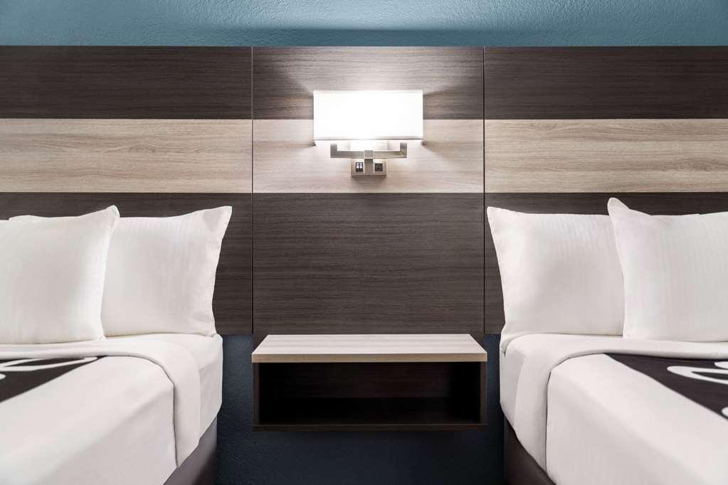 La Quinta Inn By Wyndham Victoria Δωμάτιο φωτογραφία